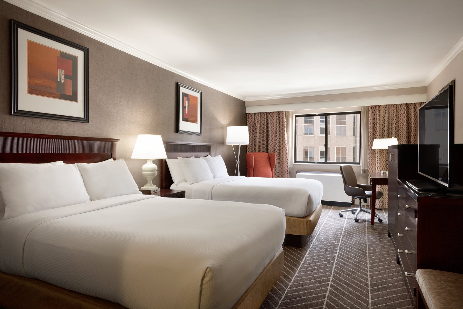 Hilton Arlington Room Type - 2DBL 1BDRM STE ACC BATHTUB