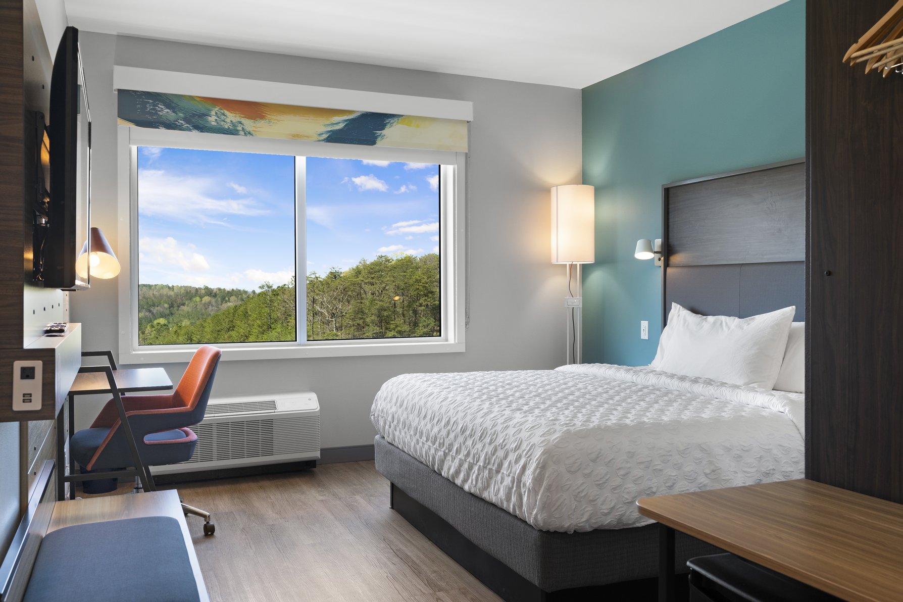 Tru By Hilton Cartersville, GA Room Type - 1KG MOB HEAR ACC RI-SHWR