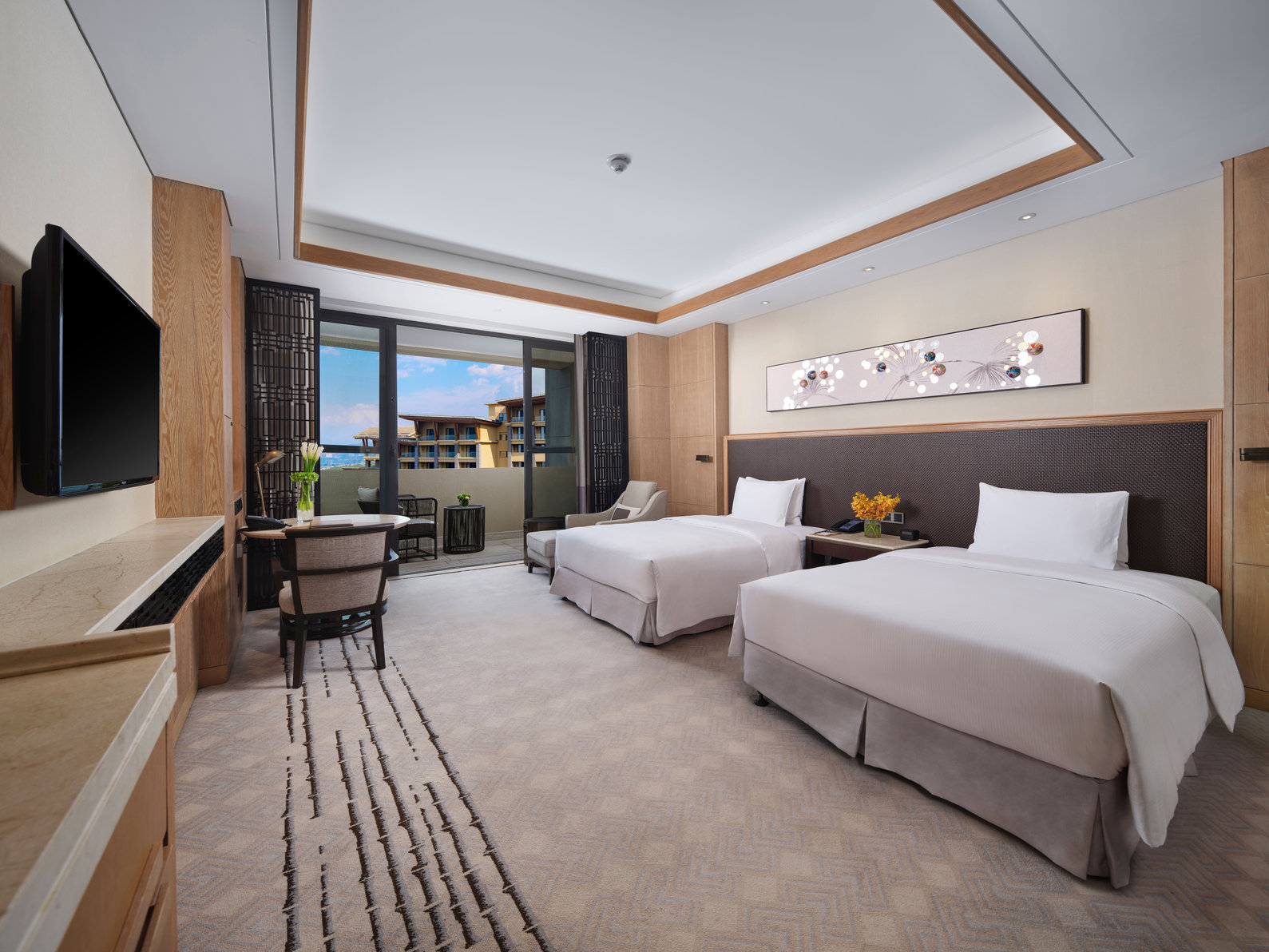 Hilton Dali Resort & Spa Room Type - TWIN PREMIER RM-LAKE VIEW
