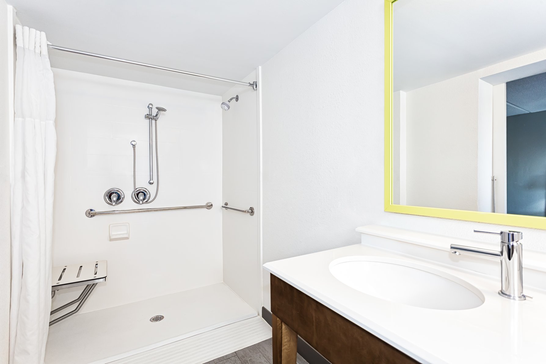 Hampton Inn Amelia Island Room Type - 1 KN ACC RI SHWR STE NS