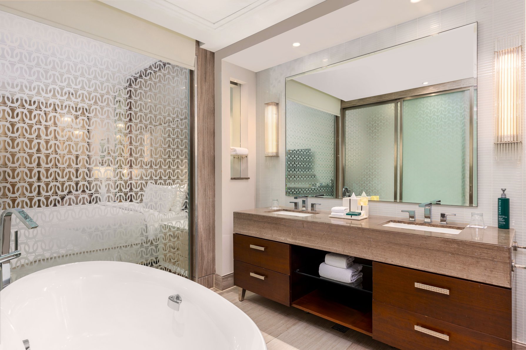 Hilton Dubai Al Habtoor City Room Type - FAMILY CONNECTING ROOM