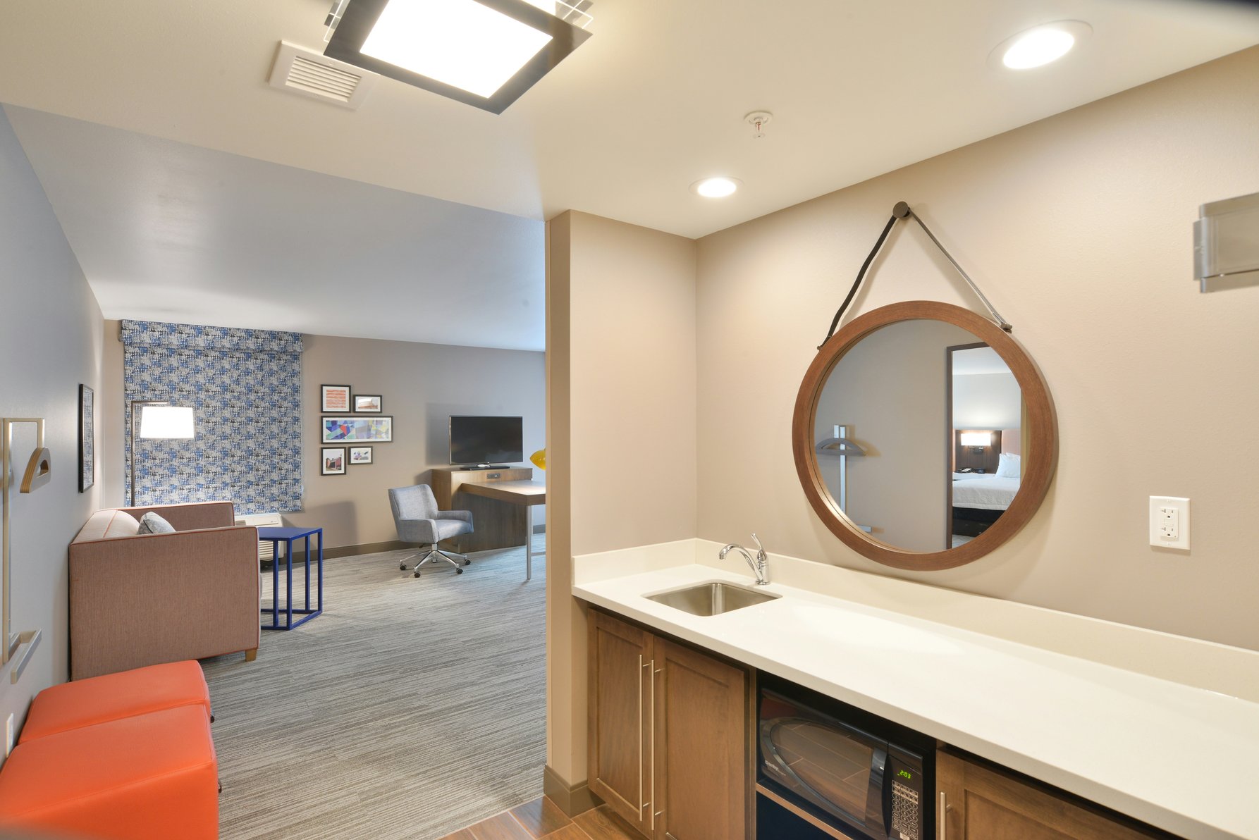 Hampton Inn & Suites by Hilton Menomonie-UW Stout Room Type - 2QN STDO MIC FRIDG WTBR NS