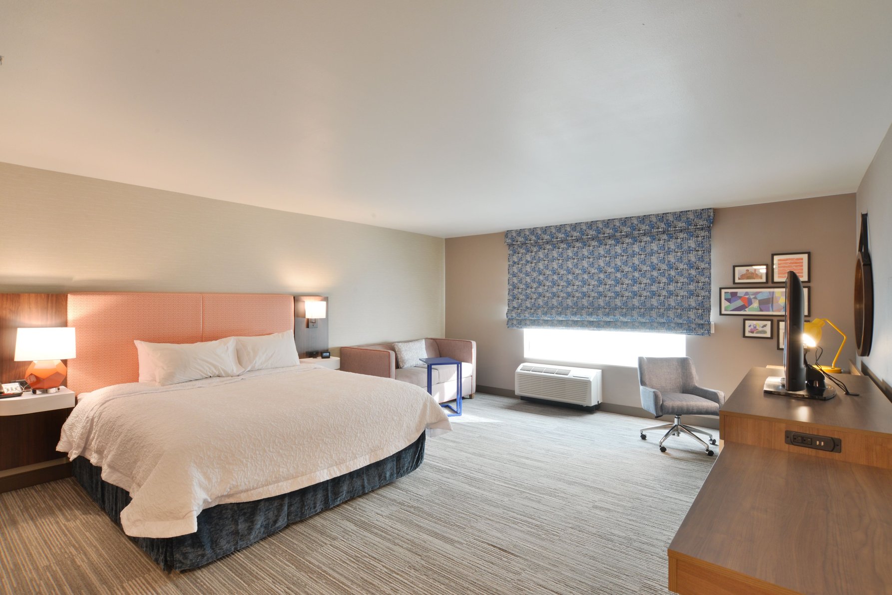 Hampton Inn & Suites by Hilton Menomonie-UW Stout Room Type - 1 KNG ACC ROLLIN SHWR NS