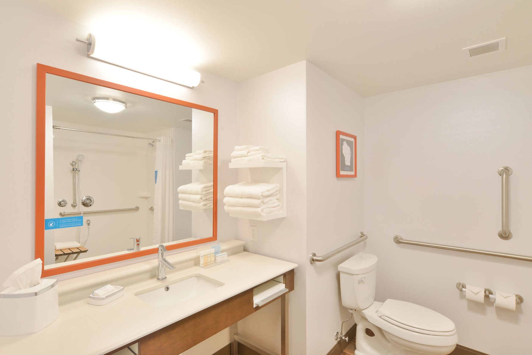 Hampton Inn & Suites by Hilton Menomonie-UW Stout Room Type - 2 QNS HEARING ACC NOSMOK