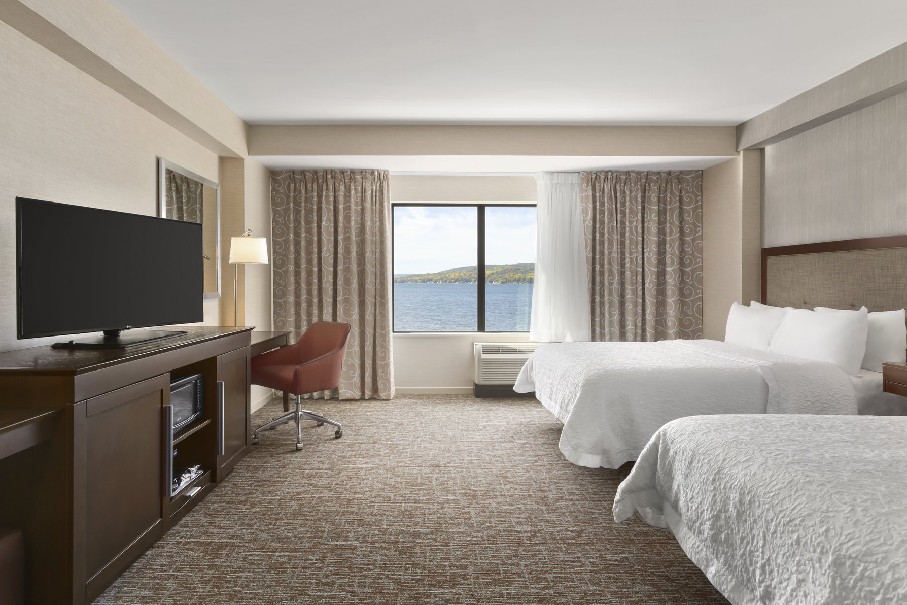 Hampton Inn by Hilton Penn Yan Room Type - 2QN LAKE VW ACC W TUB NS