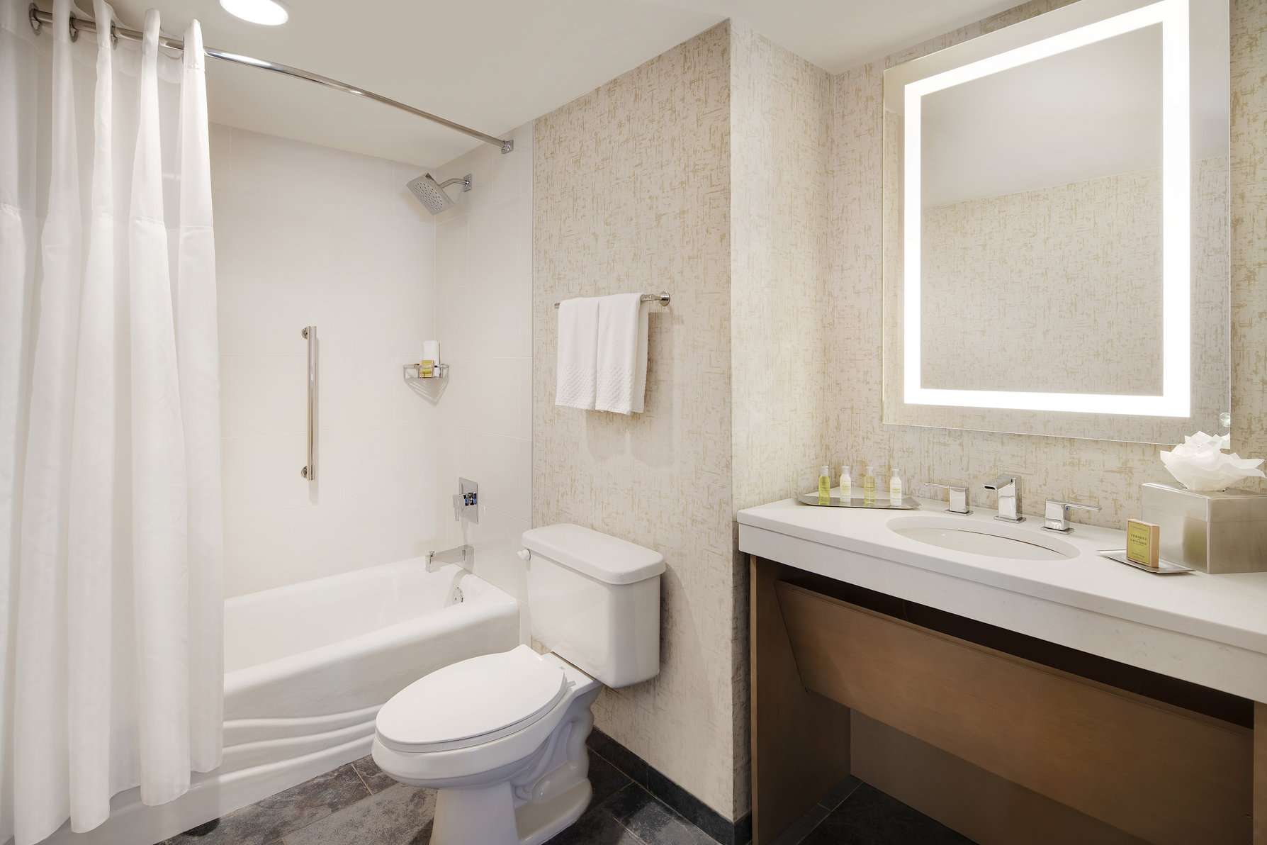 Highline Vail - a DoubleTree by Hilton Room Type - 2 QUEEN BEDS