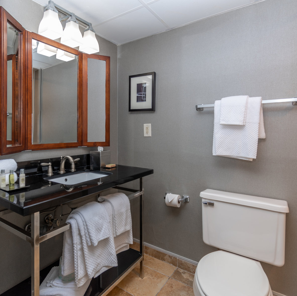 DoubleTree by Hilton Hotel New Bern Riverfront Room Type - 1 KING RIVER VIEW NONSMOK