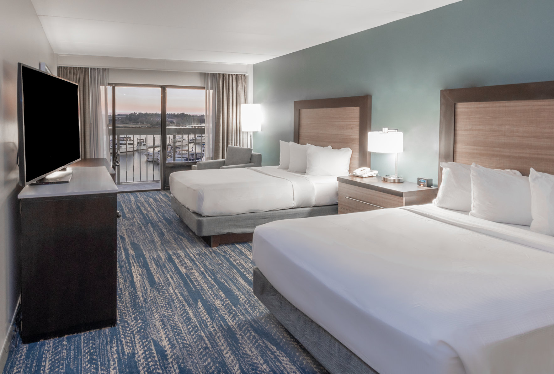 DoubleTree by Hilton Hotel New Bern Riverfront Room Type - 2DB 1BDRM BAL RVRVW STE NS