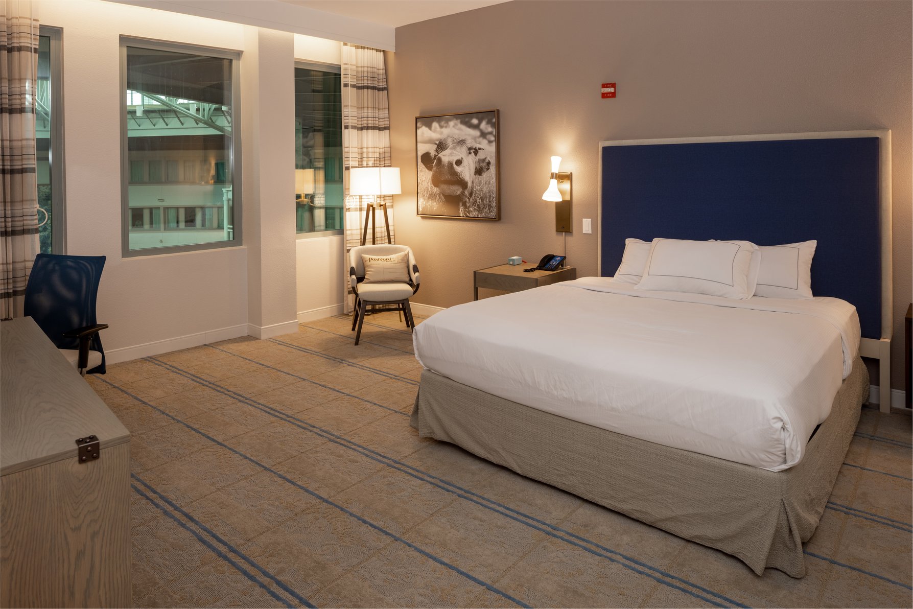 Hilton Austin Airport Room Type - 1K STE MOB HEAR ACC TUB NS