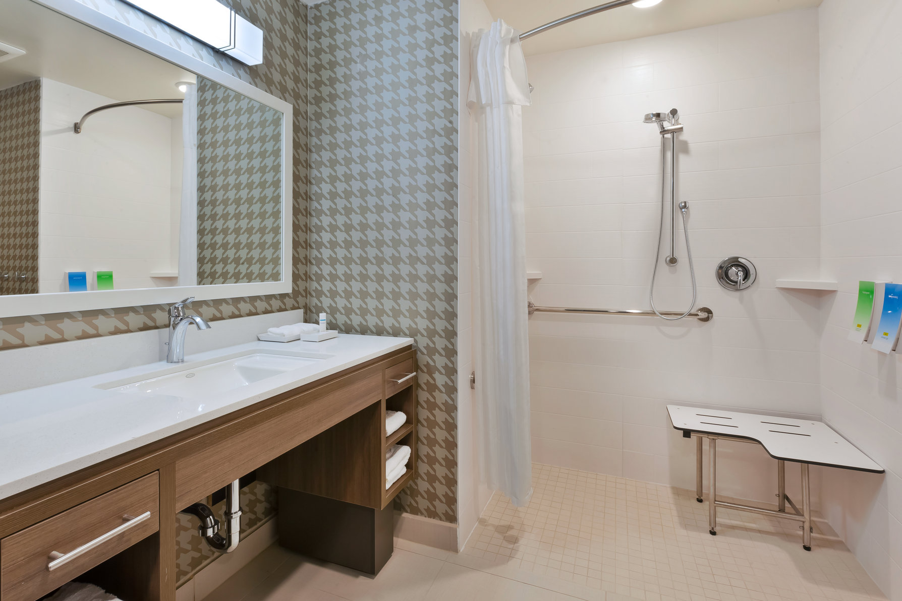Home2 Suites by Hilton Saginaw, MI Room Type - 1KG MOB HR RI SHWR STUDIO