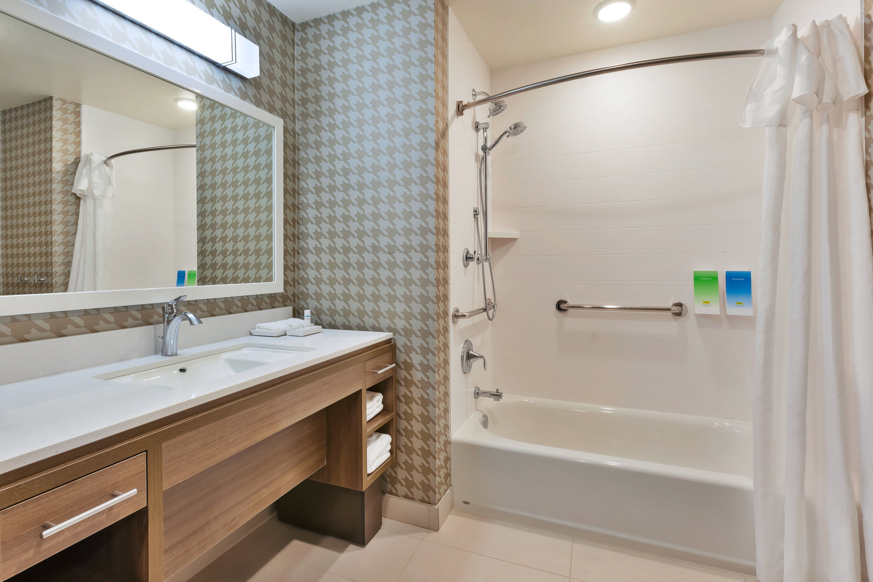 Home2 Suites by Hilton Saginaw, MI Room Type - 1KG ACC TUB STUDIO NONSMOK