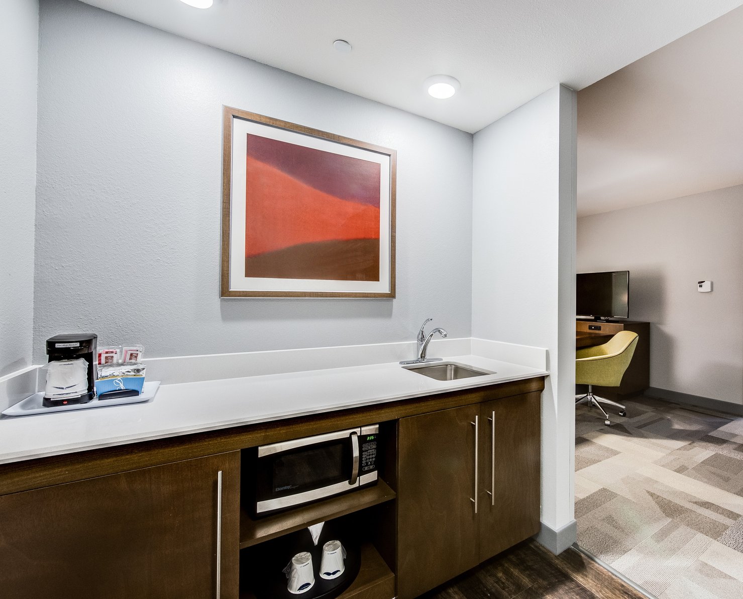 Hampton Inn & Suites by Hilton Fort Worth Downtown Room Type - 1KN HEARING ACC STE NOSMOK