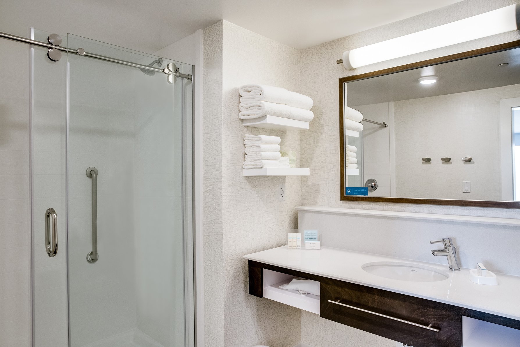 Hampton Inn & Suites by Hilton Fort Worth Downtown Room Type - 1 KNG HEARING ACC NOSMOK