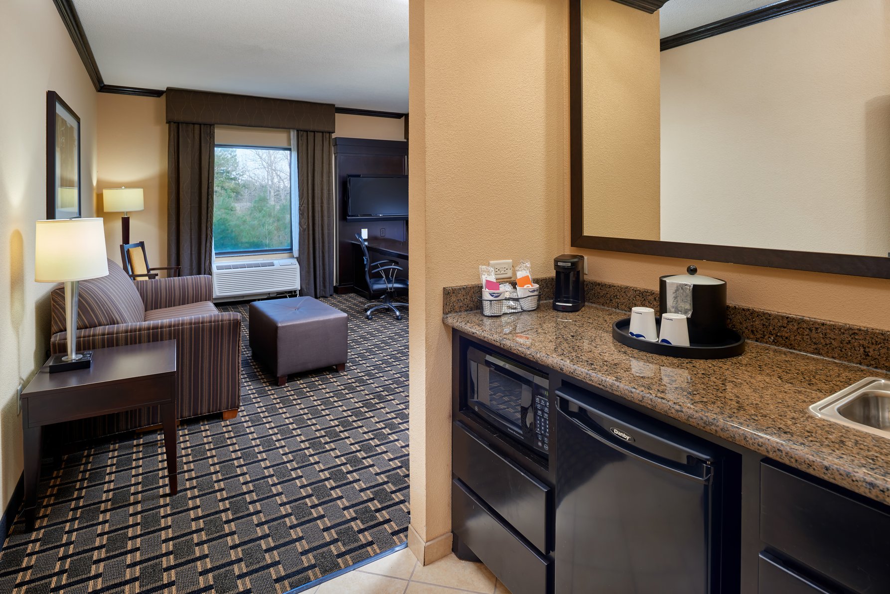 Hampton Inn & Suites by Hilton Longview North Room Type - 1KG MOB HEA ACC TUB STE NS