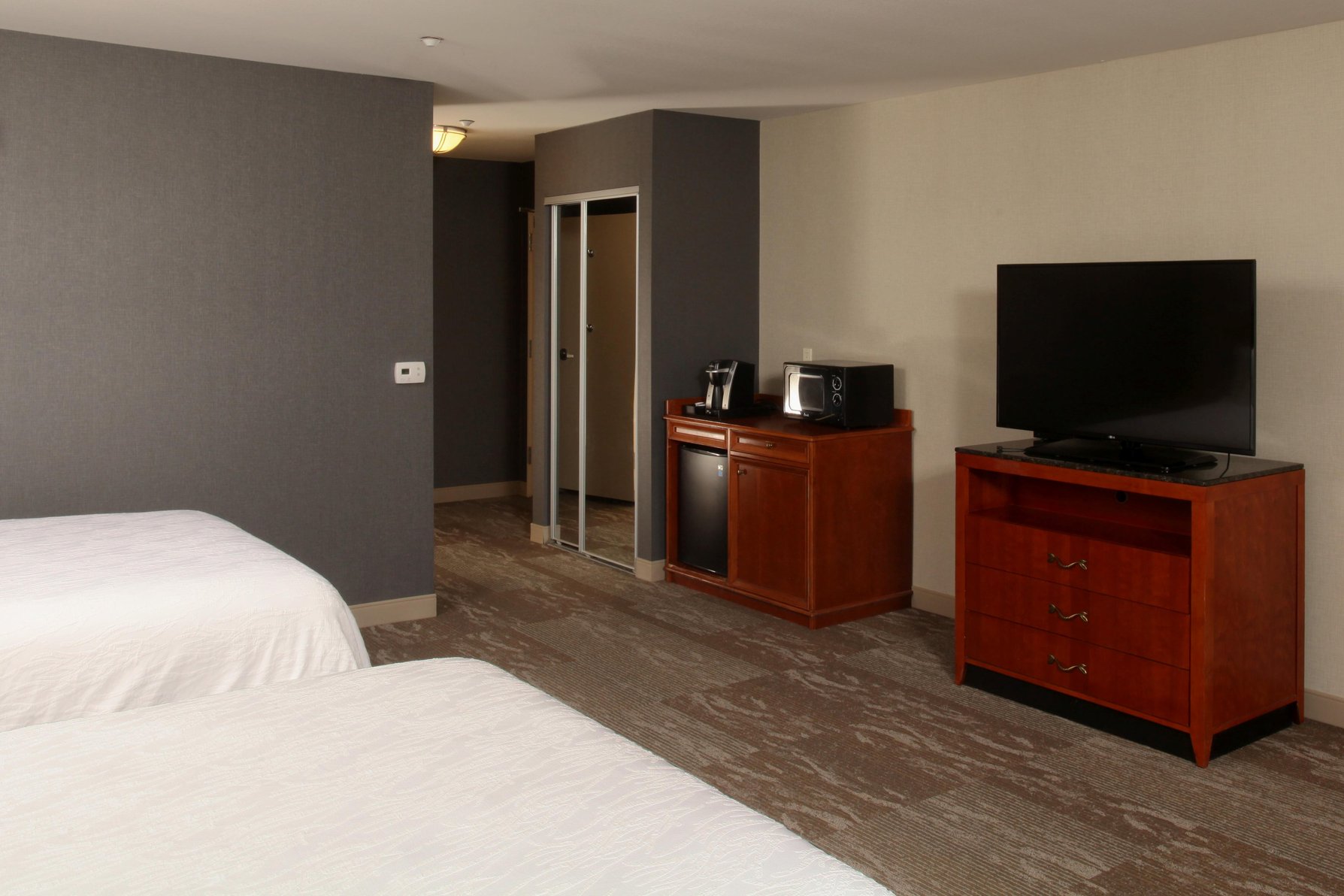 Hilton Garden Inn Spokane Airport Room Type - 2QN MOB HEARING ACC W TUB