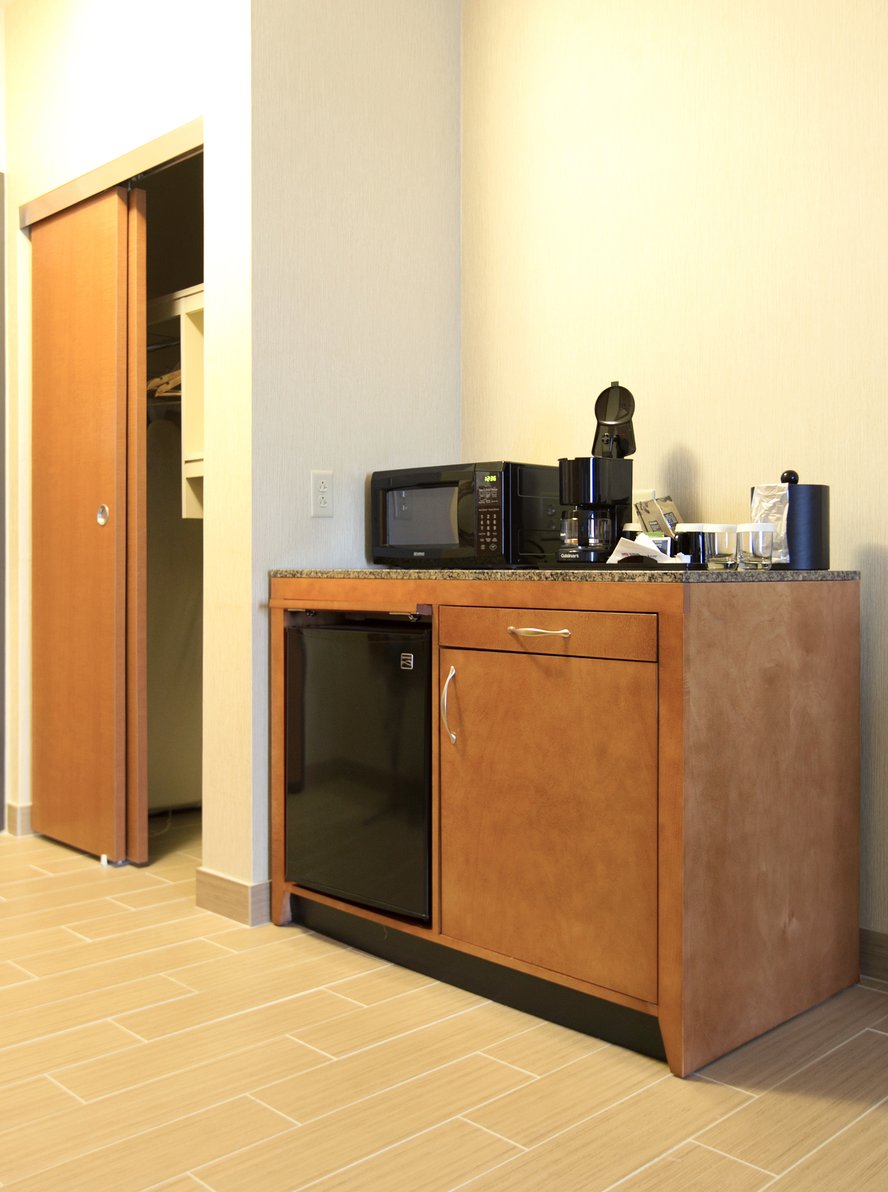 Hilton Garden Inn Cedar Falls Conference Center Room Type - 2QN MOB HEA ACC RI-SHW