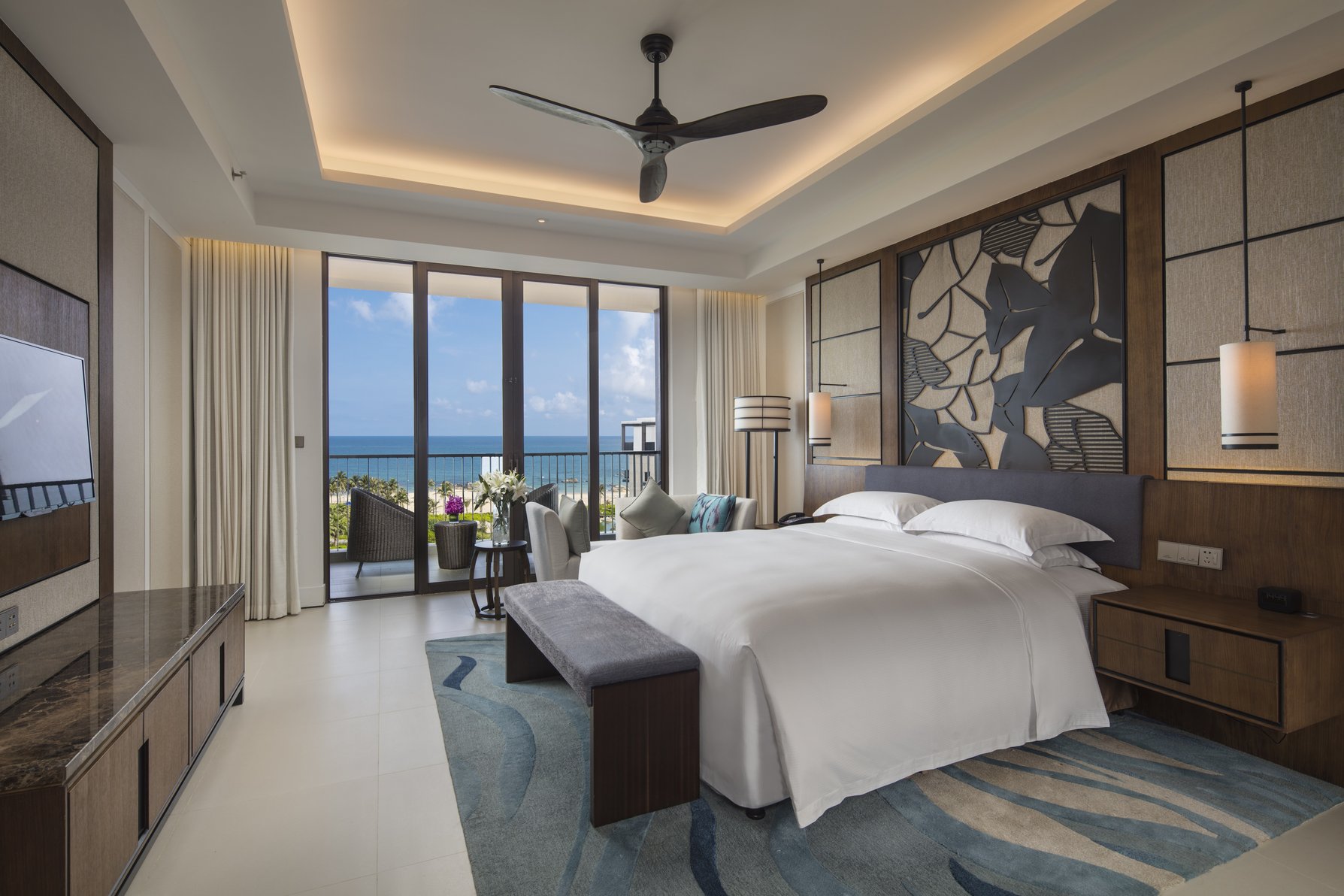 Hilton Wenchang Room Type - KING DELUXE OCEAN VIEW