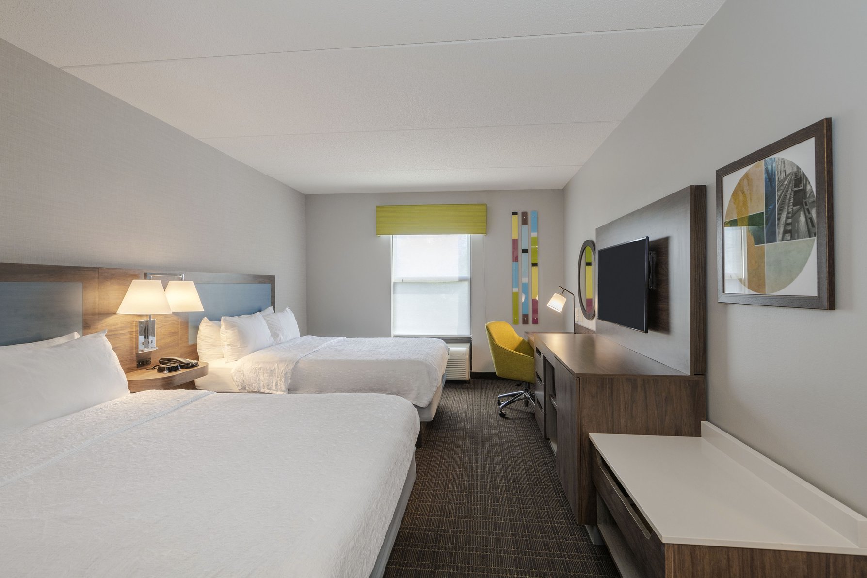Hampton Inn & Suites by Hilton Burlington, NC Room Type - 2QN MOB HEAR ACC W TUB NS