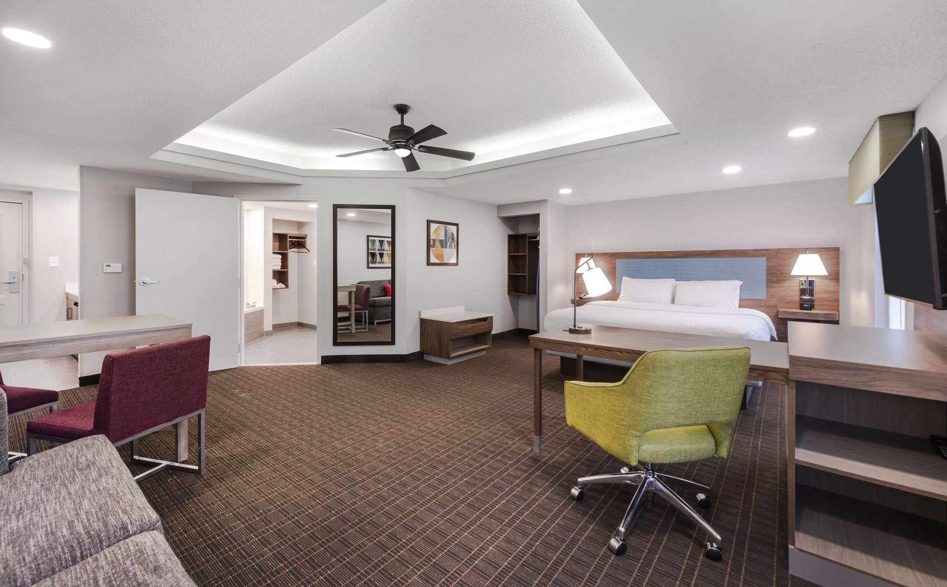 Hampton Inn & Suites by Hilton Burlington, NC Room Type - 1KN HEARING ACC STE NOSMOK
