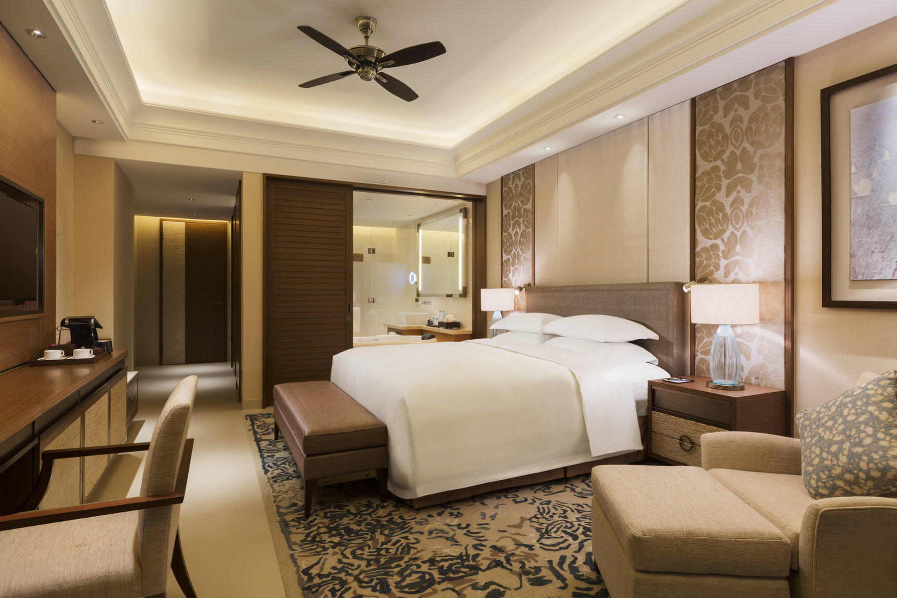 Hilton Haikou Meilan Room Type - KING PREMIER ROOM SEA VIEW