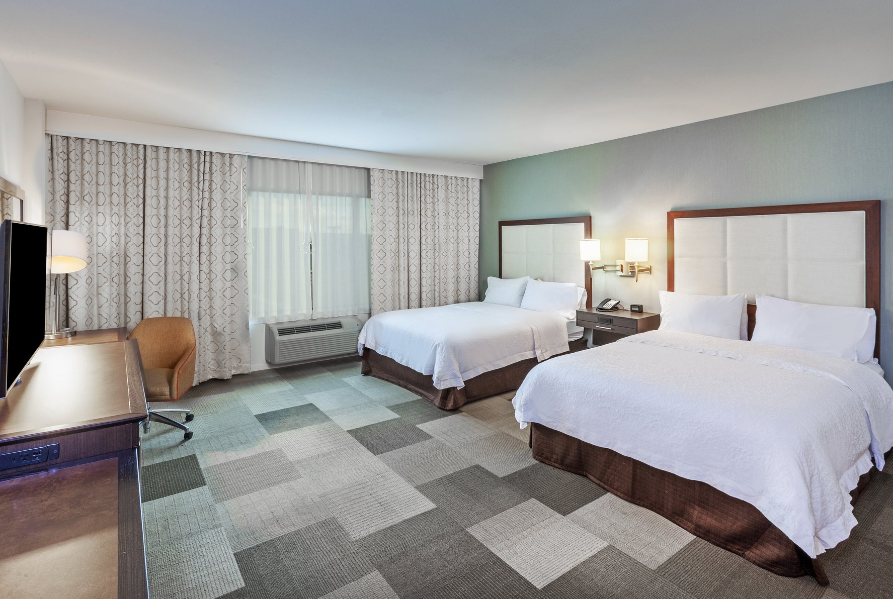 Hampton Inn & Suites Houston North IAH, TX Room Type - 2 QNS HEARING ACC NOSMOK