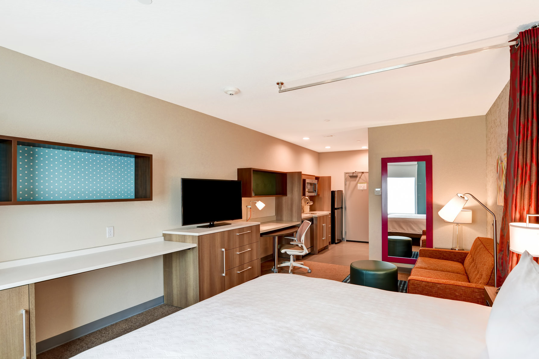 Home2 Suites by Hilton La Porte Room Type - 1 KING STUDIO SUITE NOSMOK