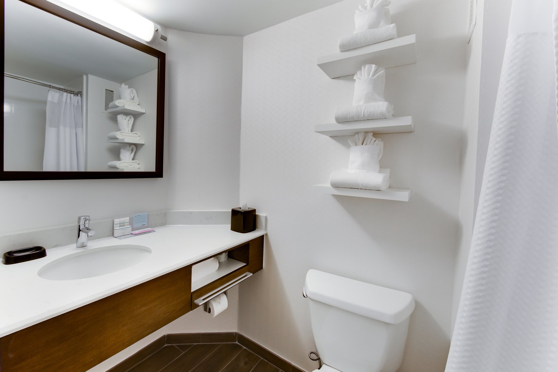 Hampton Inn by Hilton Harrisonburg - University Room Type - 1KN HEARING ACCESS STUDIO