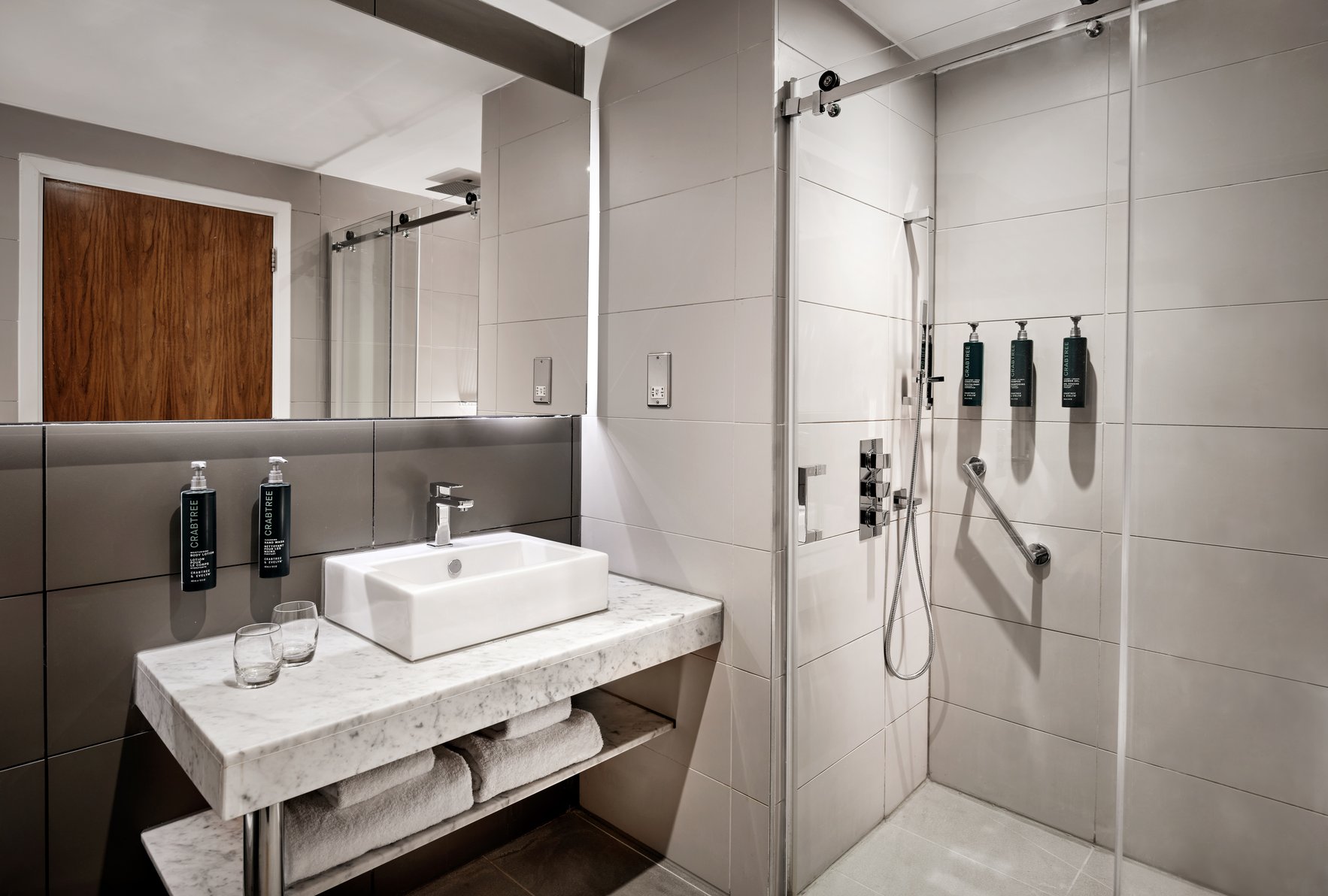 DoubleTree by Hilton Lincoln Room Type - KING ONE BEDROOM SUITE