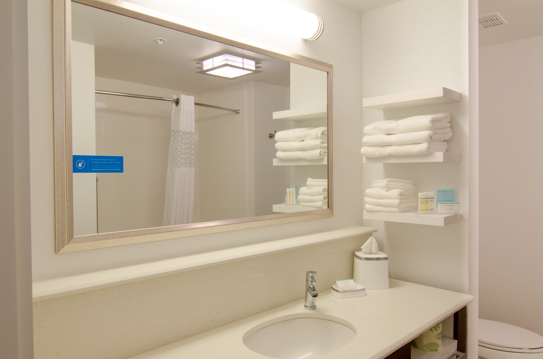 Hampton Inn & Suites Huntsville, TX Room Type - 2 QNS HEARING ACC NOSMOK