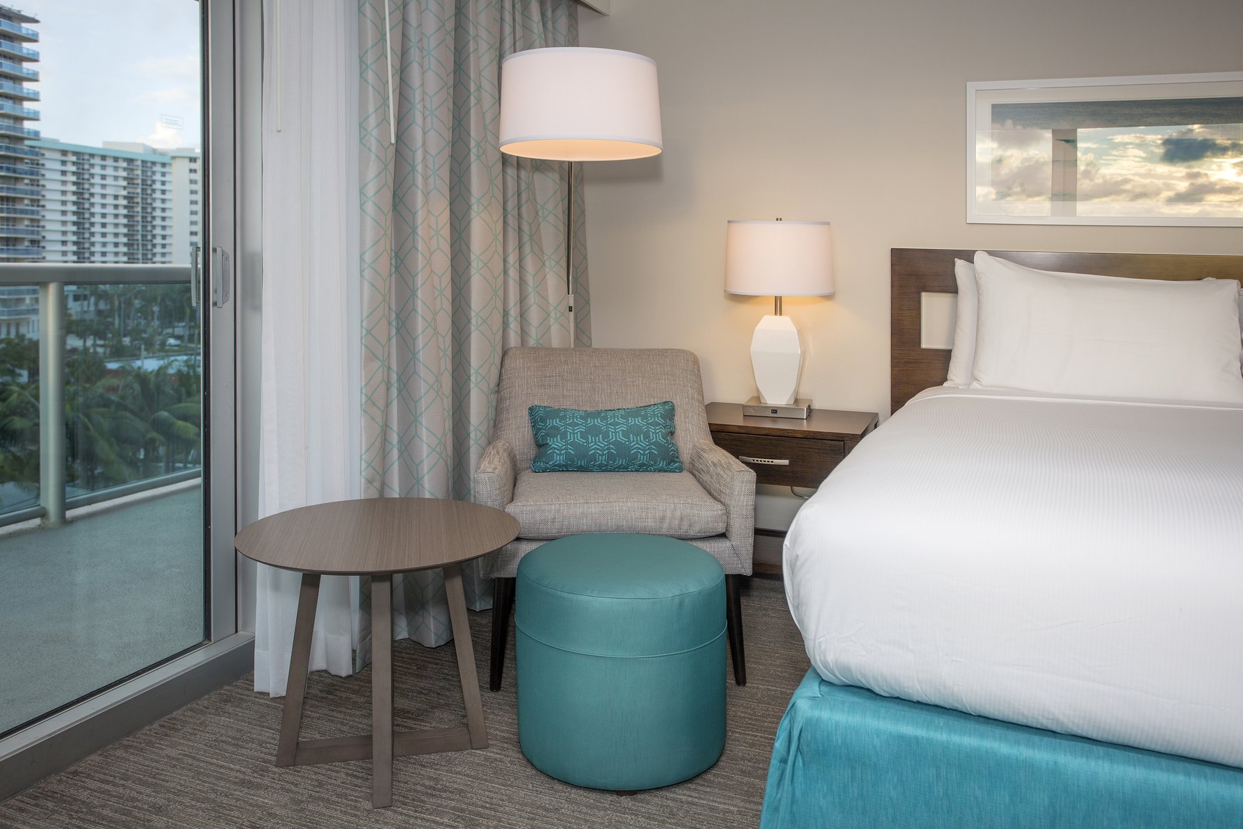 DoubleTree Resort by Hilton Hollywood Beach Room Type - 1 KING CORNER