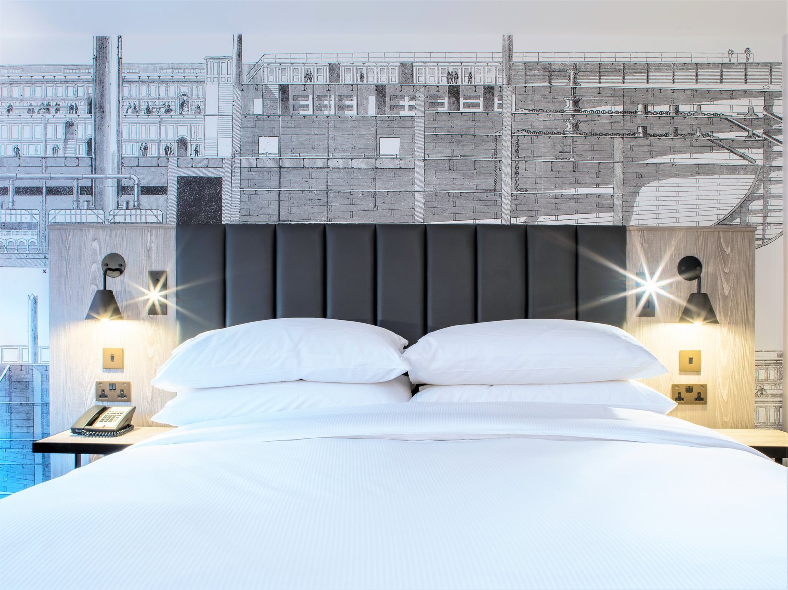 DoubleTree by Hilton Hotel Bristol South - Cadbury House Room Type - DOUBLE GUEST ROOM