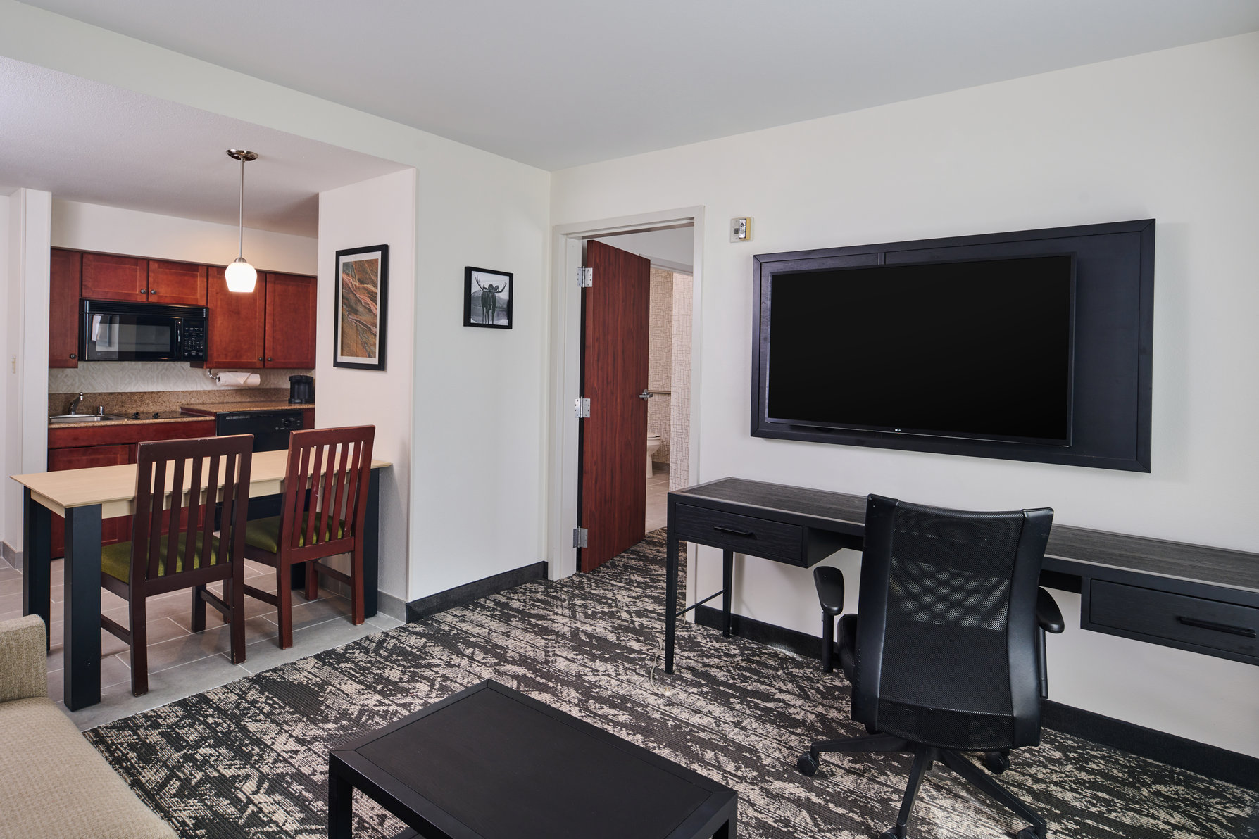 Homewood Suites by Hilton Anchorage Room Type - 1K2Q MB HR ACC 3X3SHWR NS