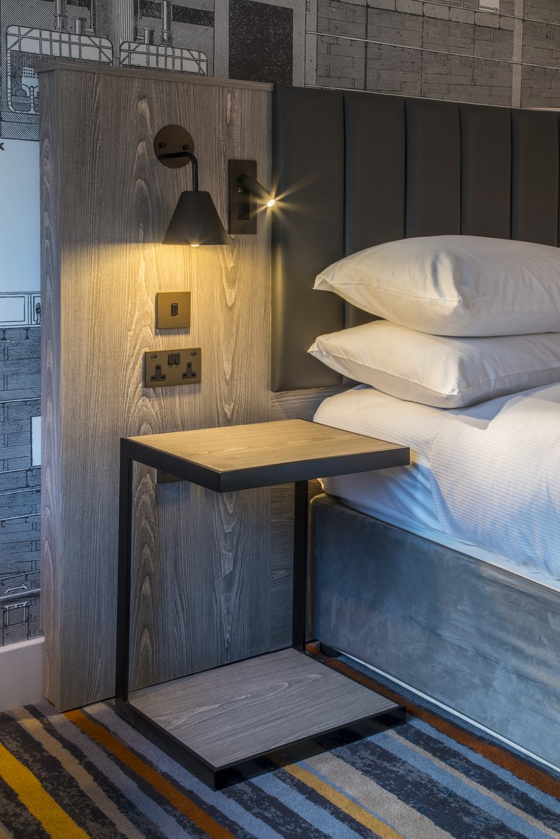 DoubleTree by Hilton Hotel Bristol South - Cadbury House Room Type - DOUBLE DLX WITH SOFABED
