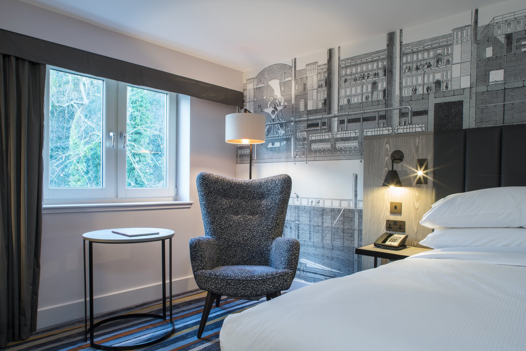 DoubleTree by Hilton Hotel Bristol South - Cadbury House Room Type - KING JUNIOR SUITE