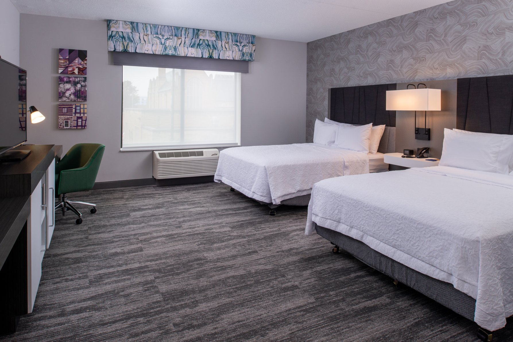 Hampton Inn & Suites by Hilton Winston-Salem Downtown Room Type - 2QNS ACC HEARING TUB