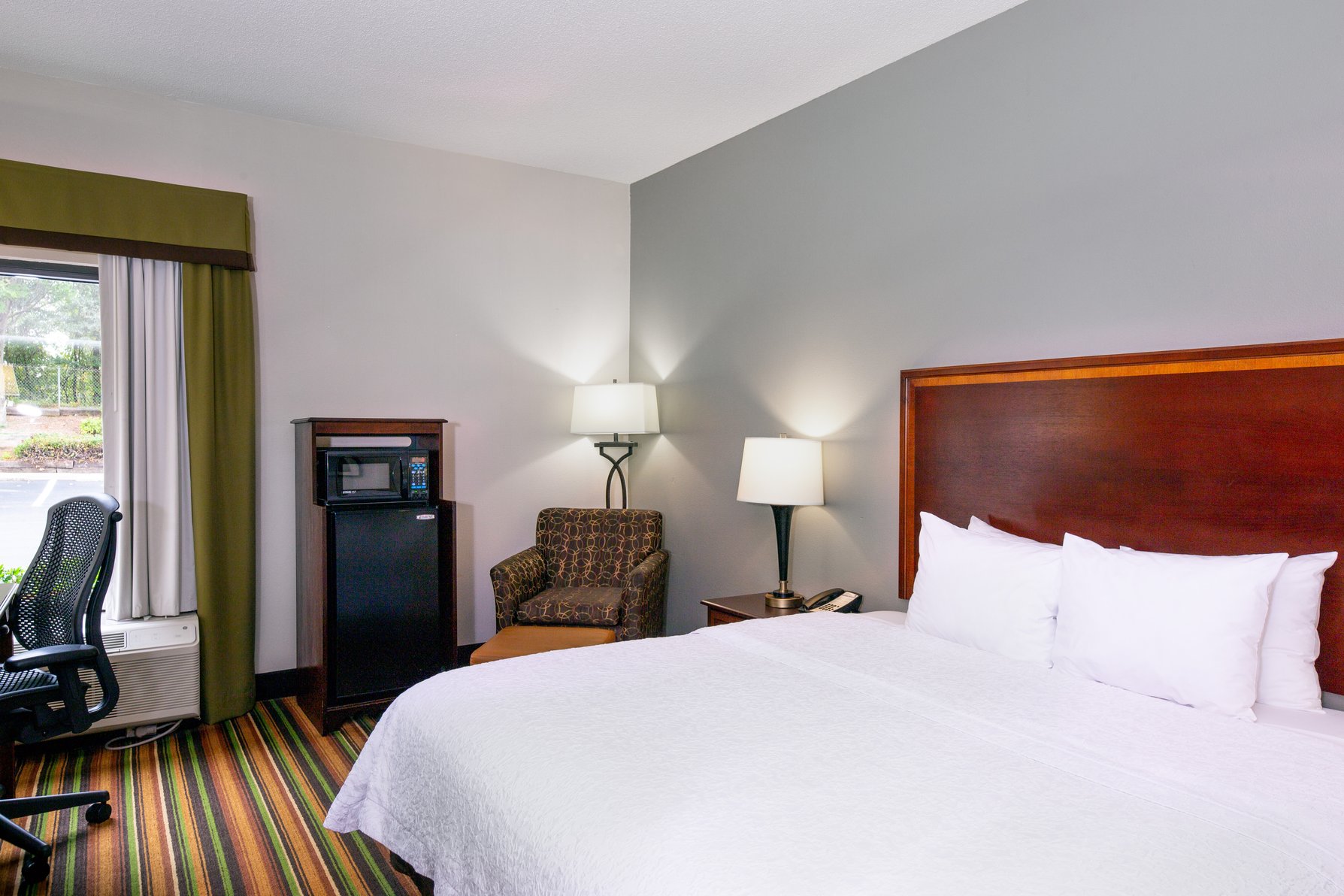 Hampton Inn Winston-Salem-I-40/Hanes Mall Room Type - 1KG MOB HEAR ACC RI-SHW NS