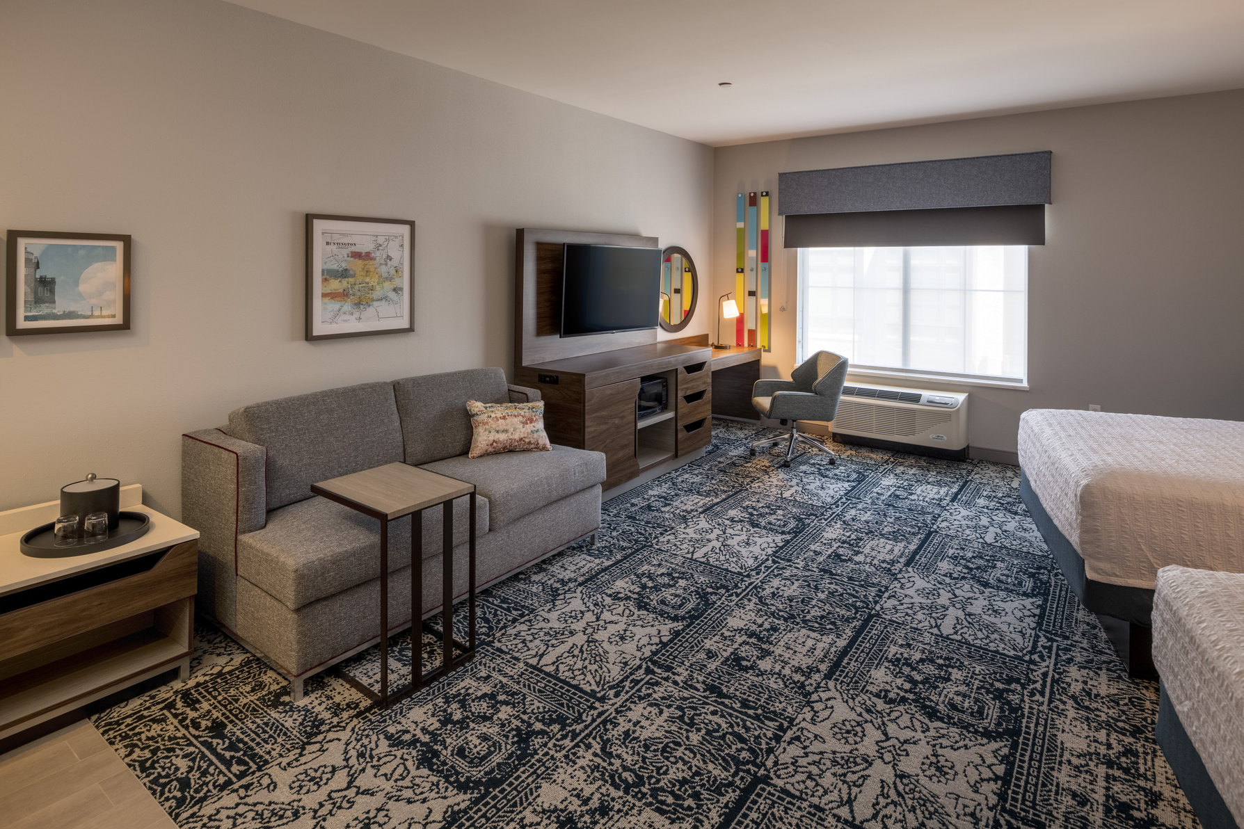 Hampton Inn & Suites by Hilton Huntington Downtown Room Type - 2QN MOB HEA ACC RIS STU NS