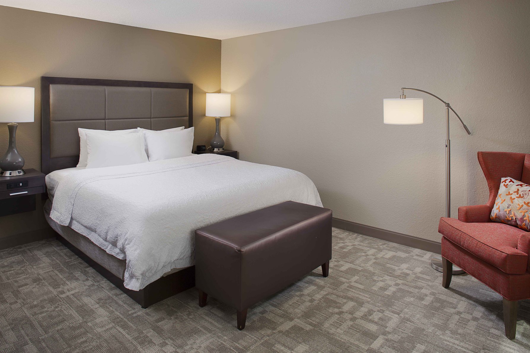 Hampton Inn Garden City Room Type - 1 KN ACC W 3X3 SHWR STE NS