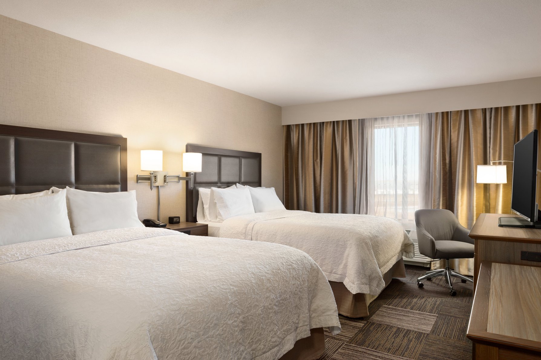 Hampton Inn & Suites by Hilton Minooka Room Type - 2 QUEENS NONSMOKING