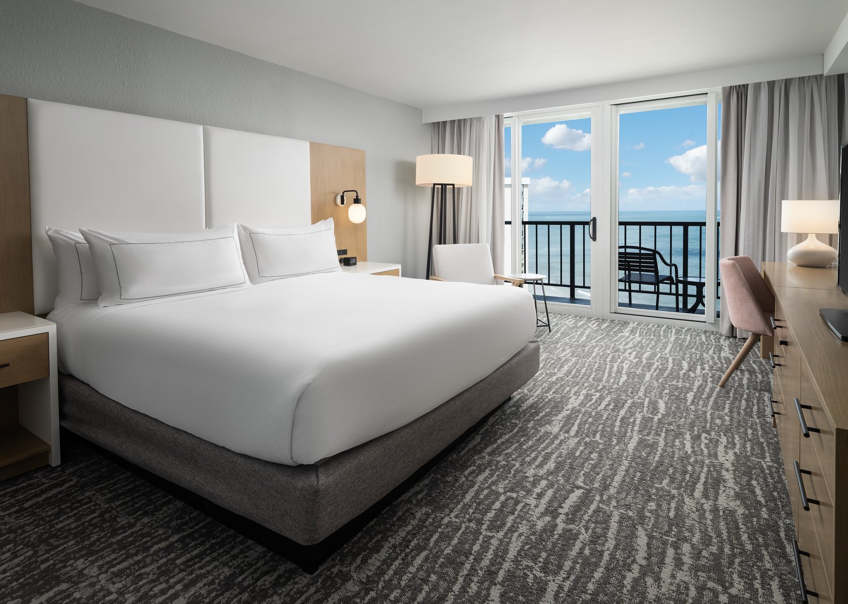 Hilton Myrtle Beach Resort Room Type - OCVW KING SUITE ACC W RIS