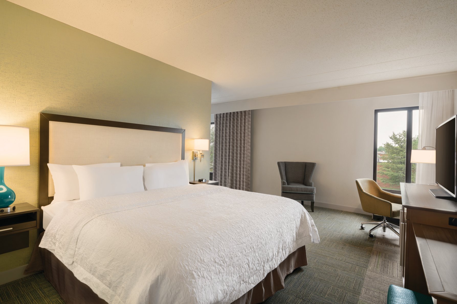 Hampton Inn by Hilton Reading/Wyomissing Room Type - 1 KING MINI SUITE NONSMOK