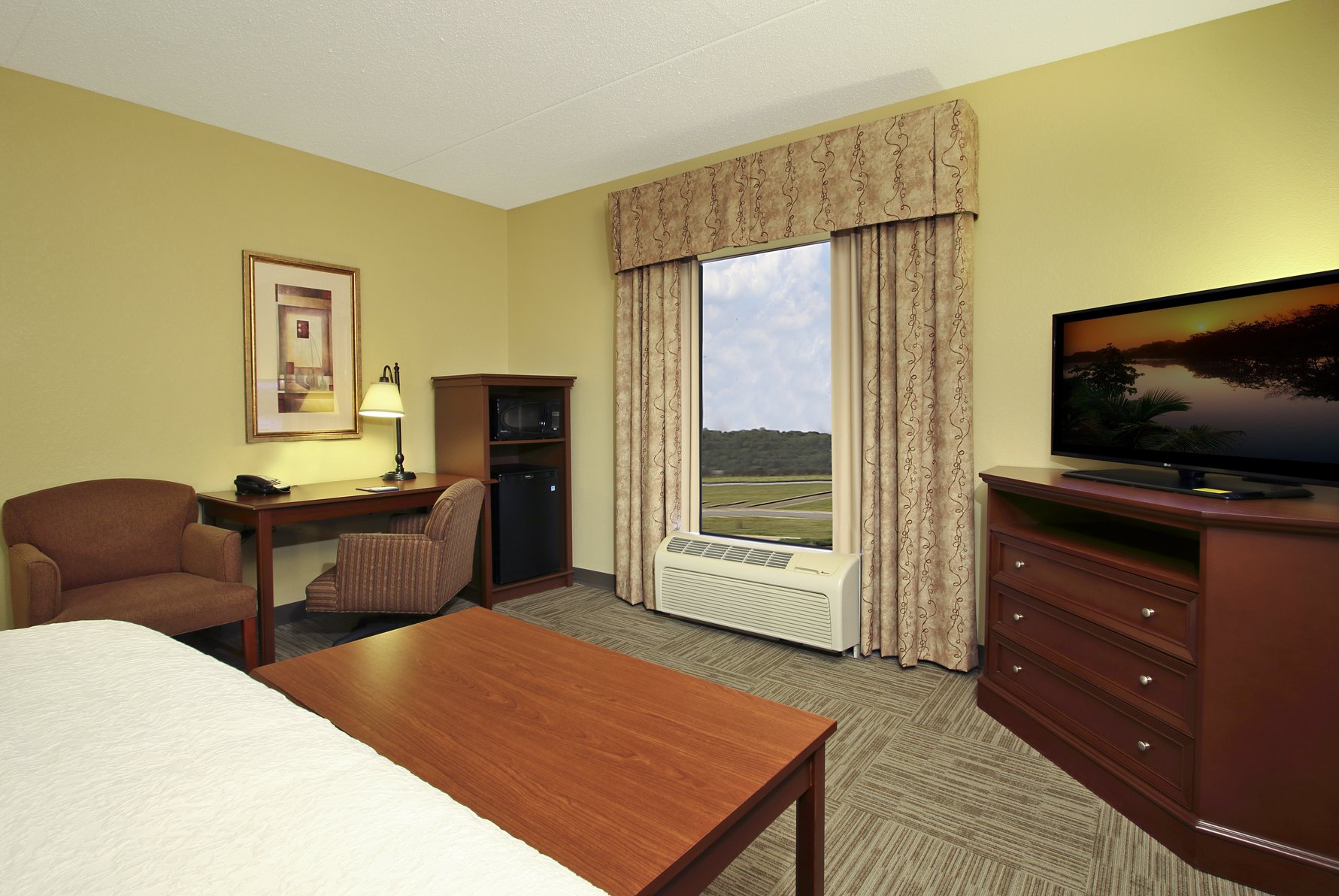 Hampton Inn & Suites by Hilton Murray Room Type - 1 KNG ACC ROLLIN SHWR NS