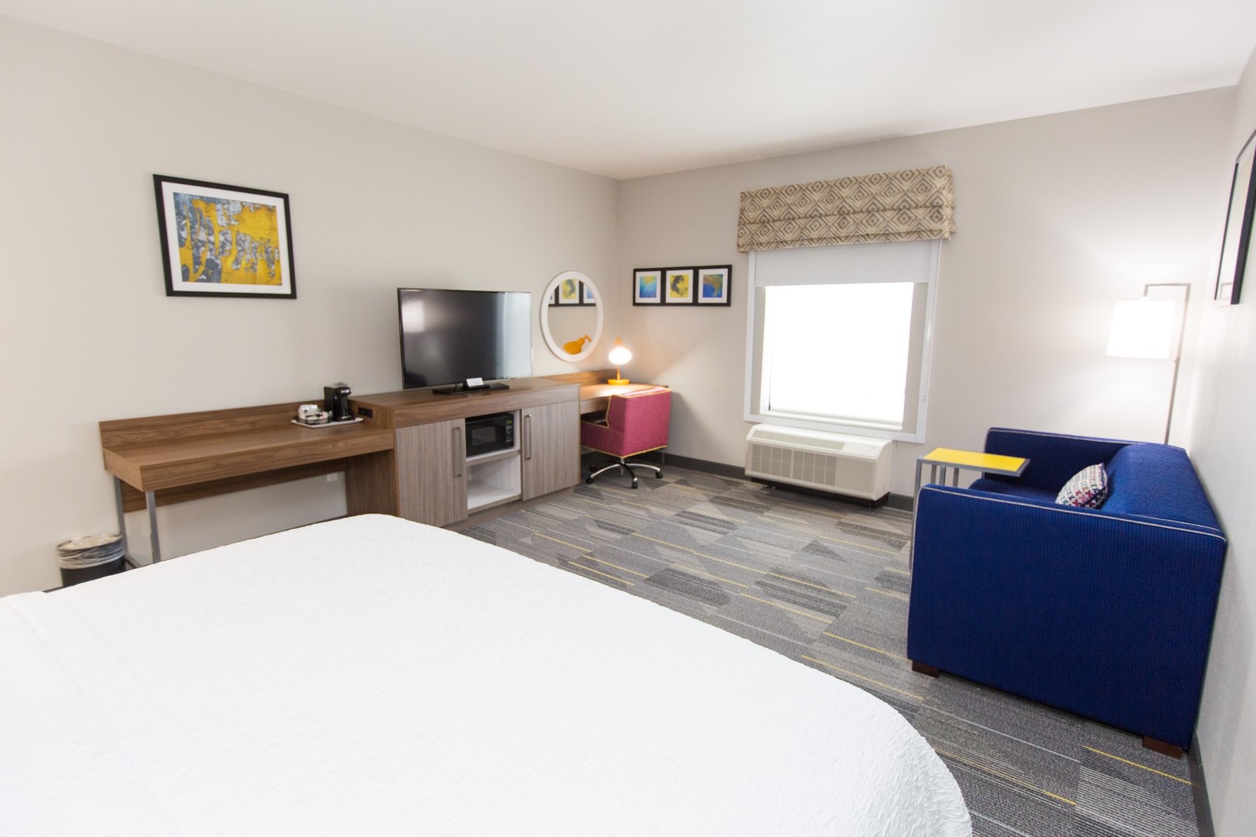 Hampton Inn by Hilton Mustang Room Type - 1 KNG HR ACC FRG MIC SB NS