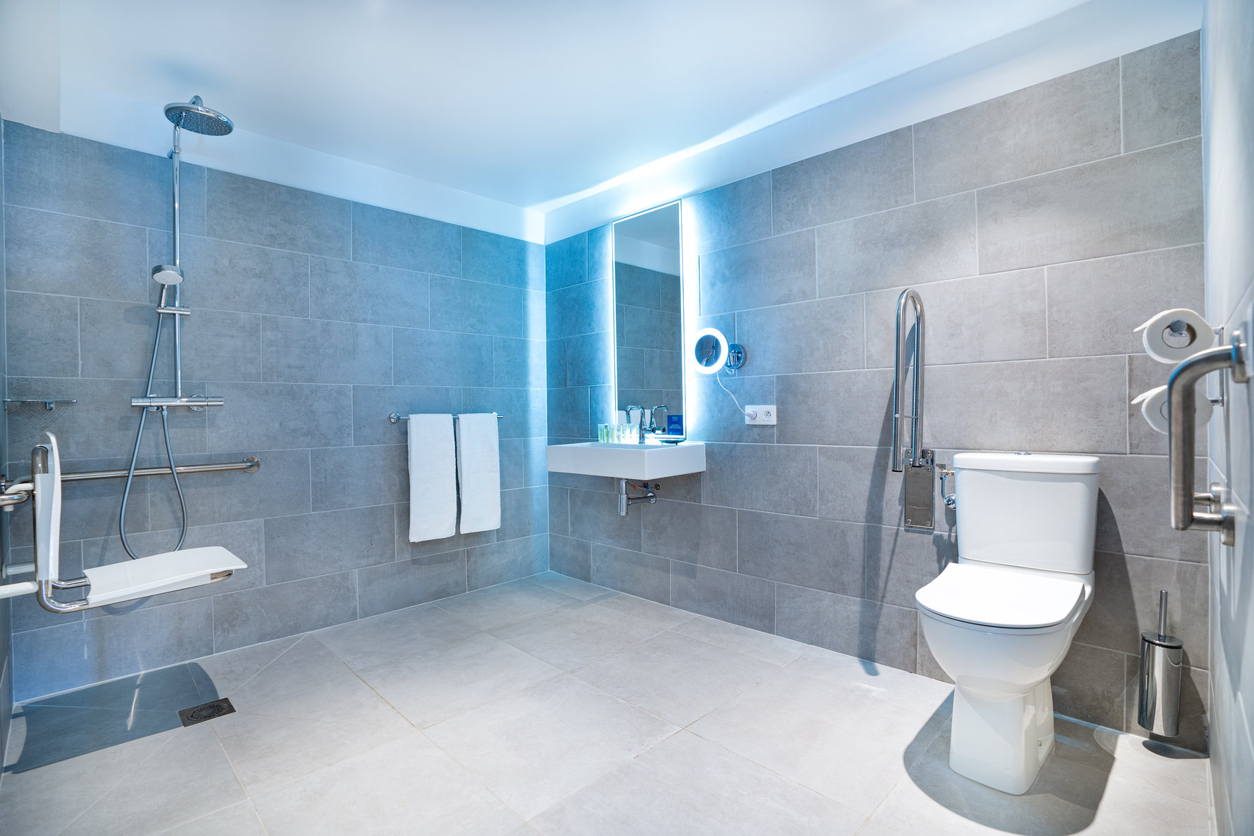 DoubleTree by Hilton Noumea Ilot Maitre Resort Room Type - KING ONEBEDROOM BEACHVILLA