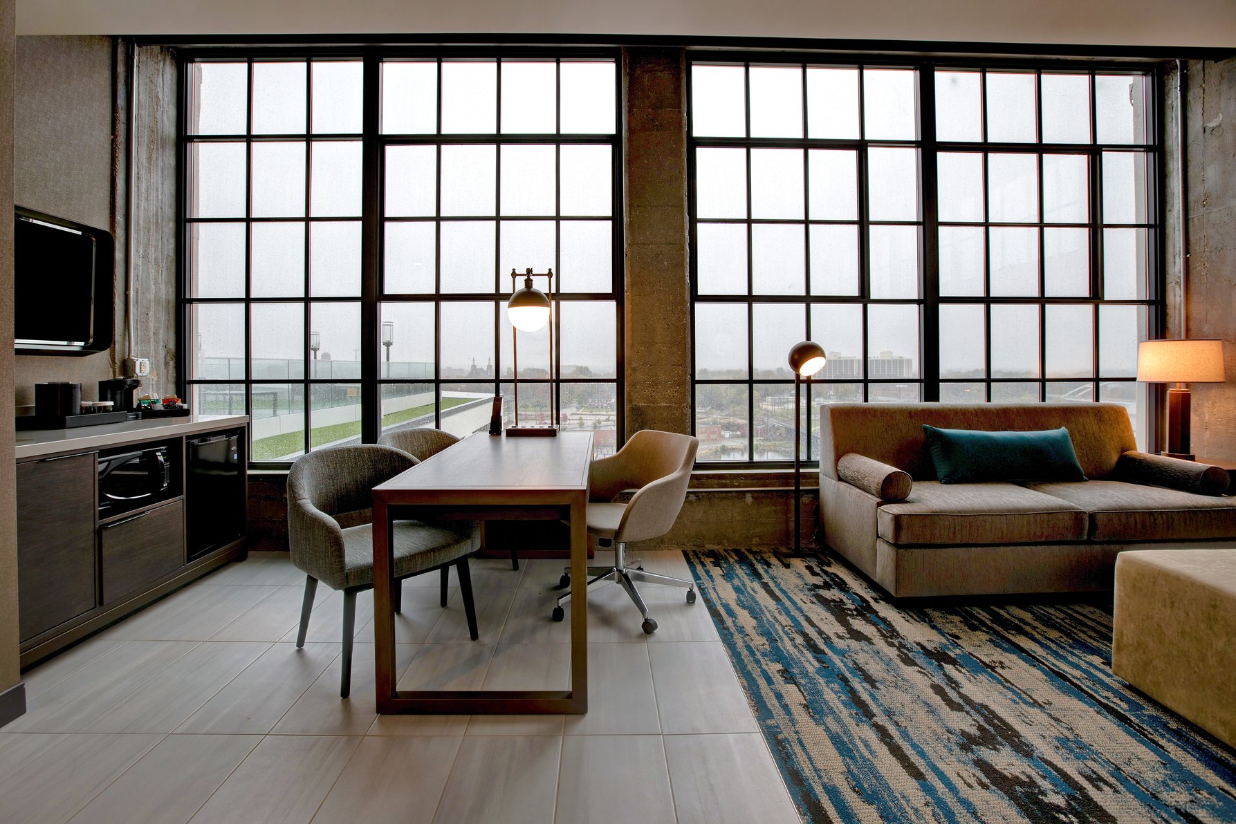 Embassy Suites by Hilton Rockford Riverfront Room Type - 1 KG HEAR ACCESS RI SHWR