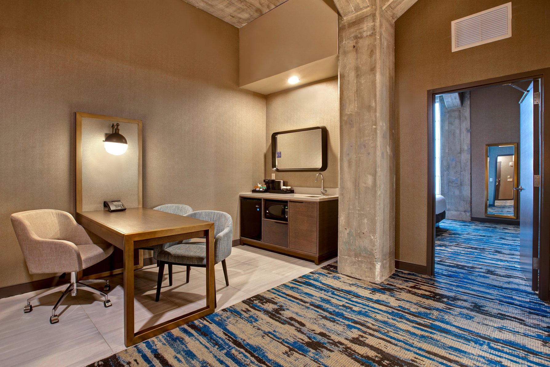 Embassy Suites by Hilton Rockford Riverfront Room Type - 1 KG 1BDRM STE HEAR ACCESS