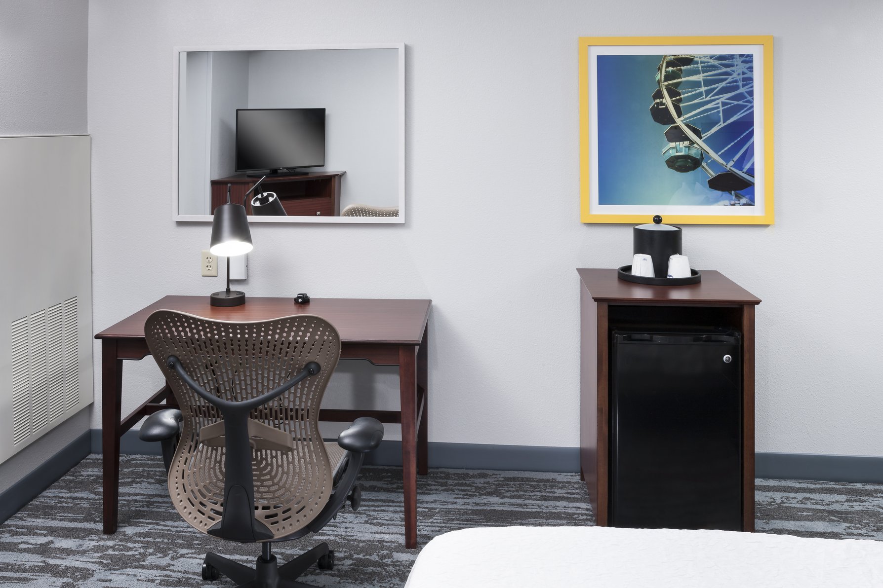Hampton Inn & Suites by Hilton Oklahoma City-Bricktown Room Type - 1KNG MOB HEAR ACC W TUB NS