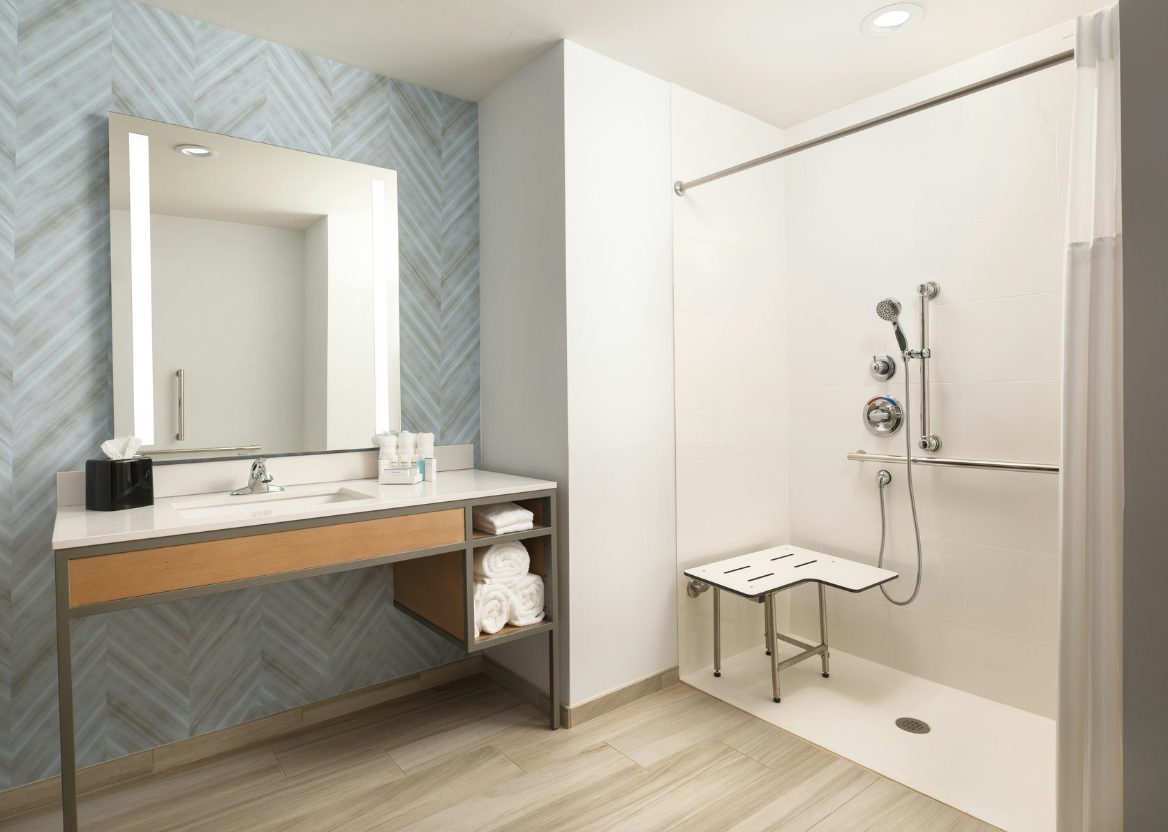 Hilton Garden Inn Olive Branch, MS Room Type - 2 QN ACC RM ROLLIN SHWR