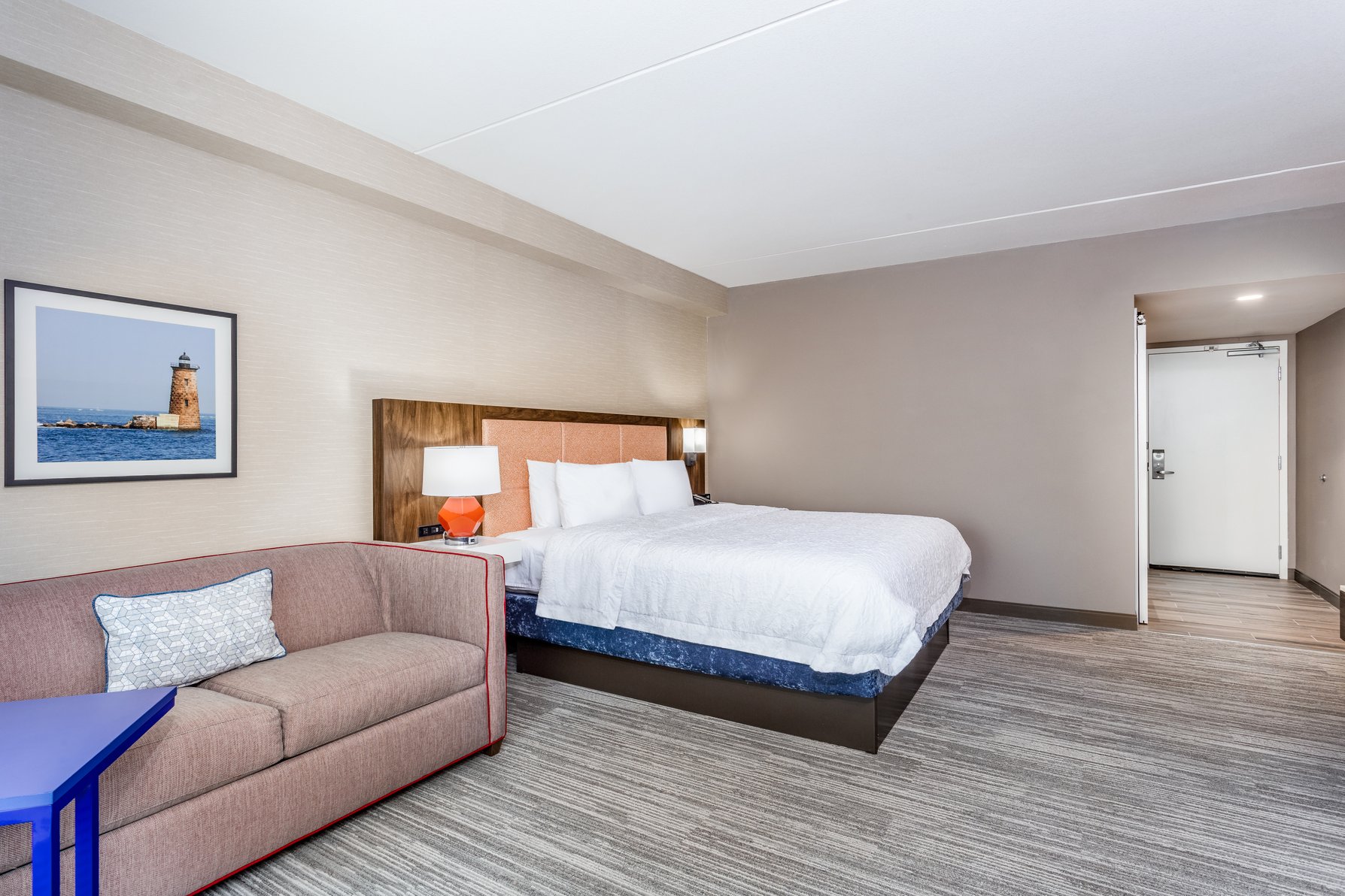 Hampton Inn & Suites by Hilton Kittery Room Type - 1 KNG HR ACC FRG MIC SB NS