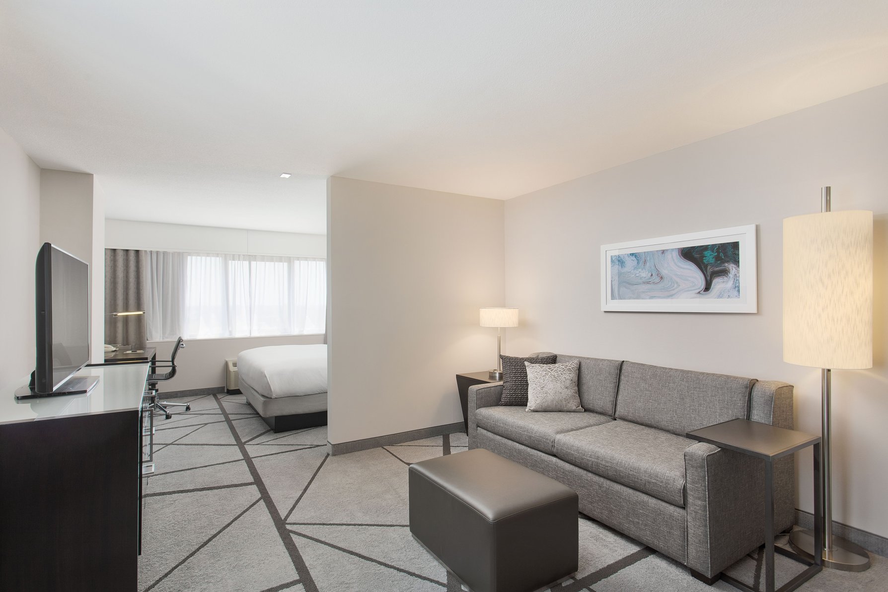 DoubleTree by Hilton Los Angeles - Norwalk Room Type - 1 KG JR STE ACC RI SHWR NS
